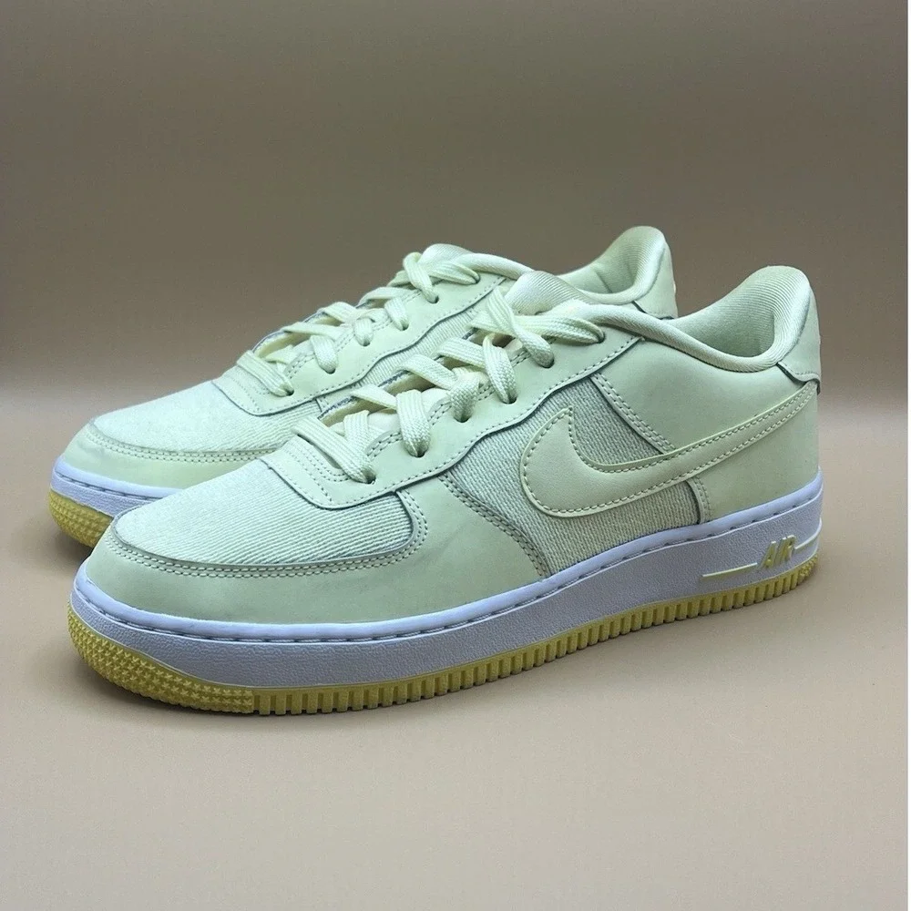 2018 Nike Air‎ Force 1 Low LV8 Yellow Lime - Youth Size 7 Women's Size 8.5 Used